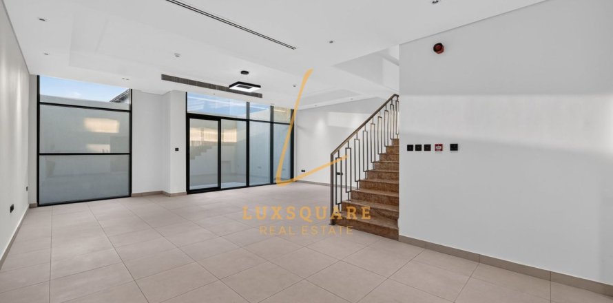 Townhouse de 3 chambres à Dubai Investment Park, UAE No. 213749