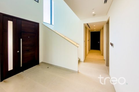 4 bedrooms Villa in Dubai, UAE No. 220770 7