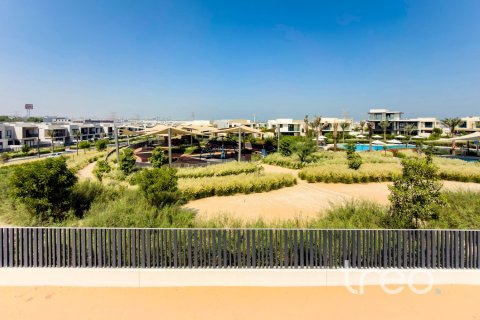 4 bedrooms Villa in Dubai, UAE No. 220770 4