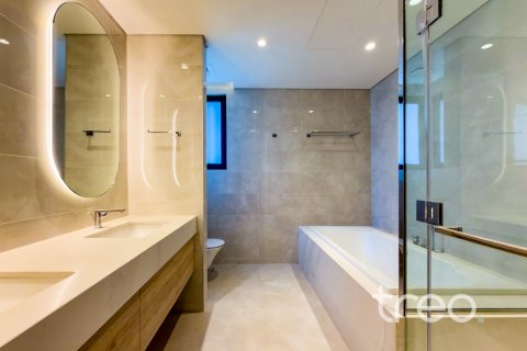 4 bedrooms Villa in Dubai, UAE No. 220770 12