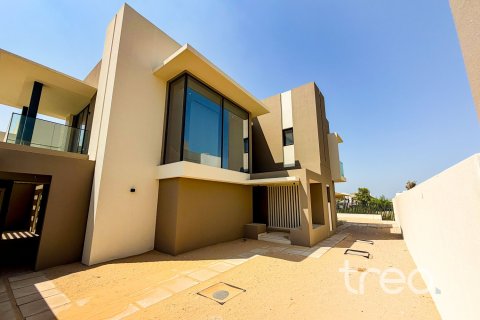 4 bedrooms Villa in Dubai, UAE No. 220770 20