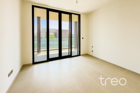 4 bedrooms Villa in Dubai, UAE No. 220770 16
