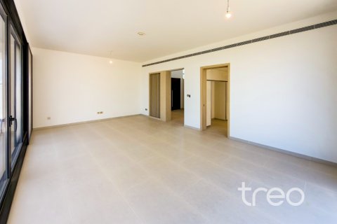 4 bedrooms Villa in Dubai, UAE No. 220770 9
