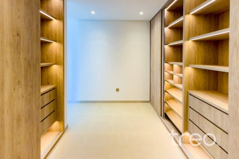 4 bedrooms Villa in Dubai, UAE No. 220770 15