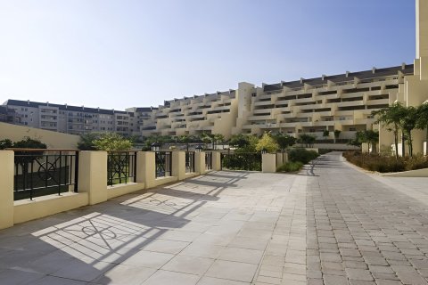 Apartment de 2 dormitorios en Motor City, UAE No. 223413 12