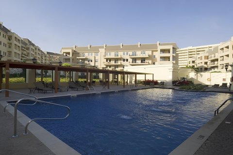 Apartment de 2 dormitorios en Motor City, UAE No. 223413 17