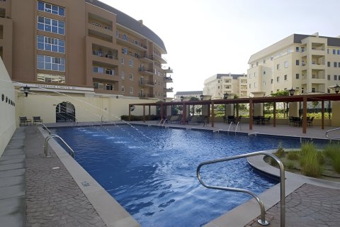 Apartment de 2 dormitorios en Motor City, UAE No. 223413 16