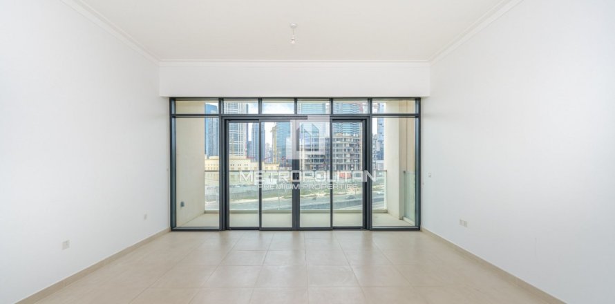 Квартира с 2 спальнями в Vida Residence, ОАЭ №128718