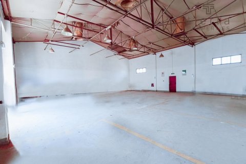 1021.9m² Commercial property in Al Quoz, UAE No. 22003 6