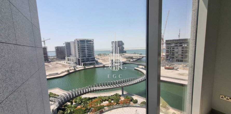 Apartment de 3 dormitorios en Al Raha Beach, UAE No. 22437