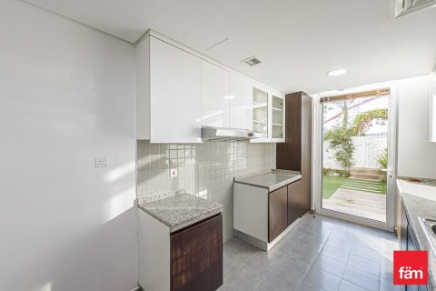 3 bedrooms Townhouse in Dubai, UAE No. 223679 12