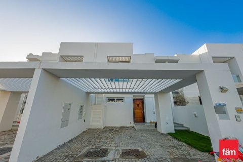 3 bedrooms Townhouse in Dubai, UAE No. 223679