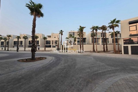 1 bedroom Apartment in Al Marjan Island, UAE No. 129436 12