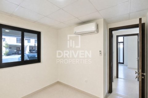 Таунхаус с 4 спальнями в District 11, ОАЭ №218627 9