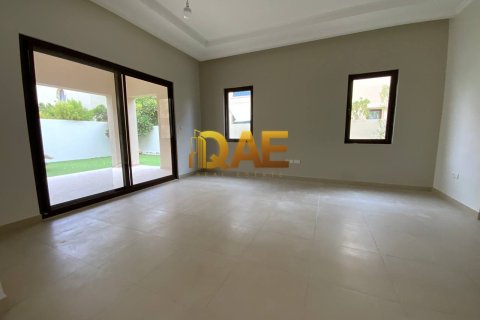 Villa de 5 dormitorios en Lila, UAE No. 3736 5