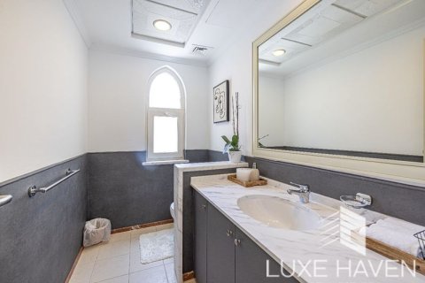 Villa de 6 dormitorios en Victory Heights, UAE No. 9860 19