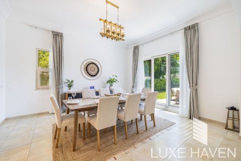 Villa de 6 dormitorios en Victory Heights, UAE No. 9860 6