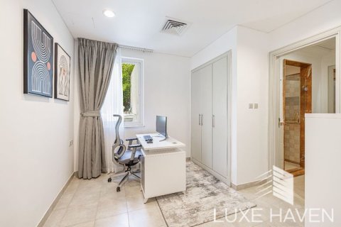 Villa de 6 dormitorios en Victory Heights, UAE No. 9860 16