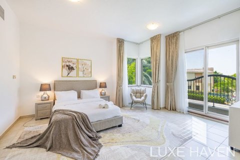 Villa de 6 dormitorios en Victory Heights, UAE No. 9860 12