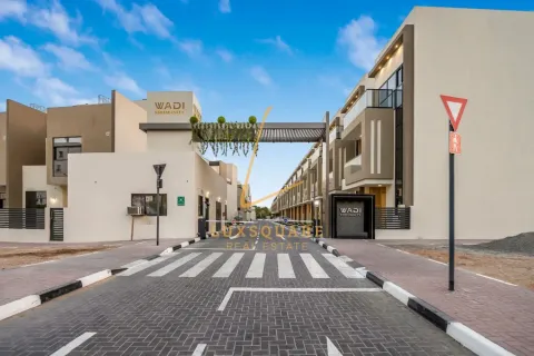 4 bedrooms Townhouse in Dubai Investment Park, UAE No. 220208 26