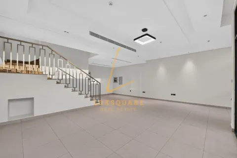 4 bedrooms Townhouse in Dubai Investment Park, UAE No. 220208 5