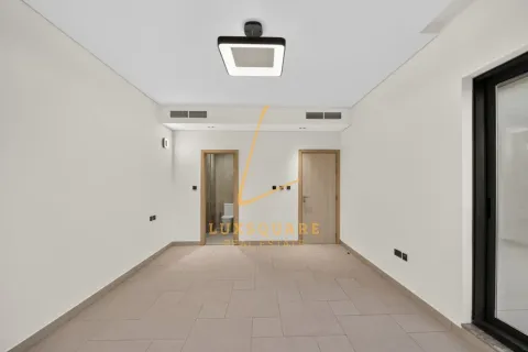 4 bedrooms Townhouse in Dubai Investment Park, UAE No. 220208 8