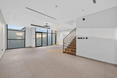 4 bedrooms Townhouse in Dubai Investment Park, UAE No. 220208 3