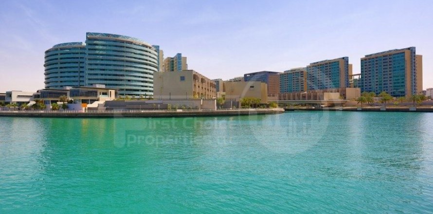 Квартира с 2 спальнями в Al Raha Beach, ОАЭ №13170