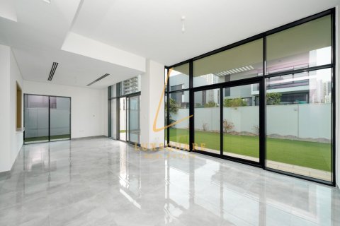 Villa de 4 dormitorios en Murooj Al Furjan, UAE No. 224313 8