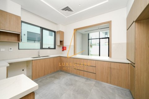 Villa de 4 dormitorios en Murooj Al Furjan, UAE No. 224313 7