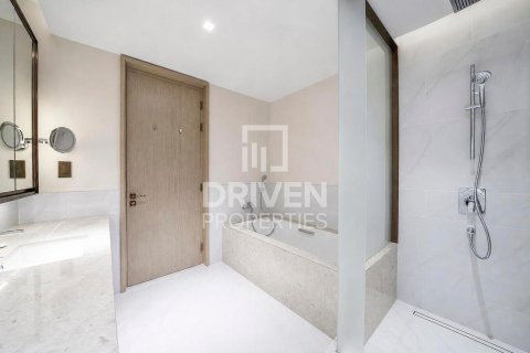 Apartment de 1 dormitorio en Address Harbour Point, UAE No. 221524 11