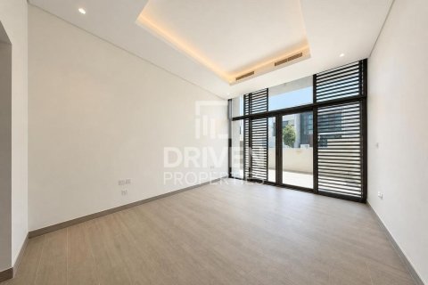 4 bedrooms Villa in District One, UAE No. 212818 21