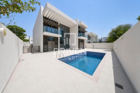 4 bedrooms Villa in District One, UAE No. 212818 3