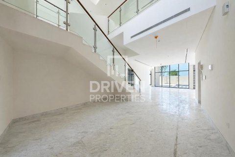 4 bedrooms Villa in District One, UAE No. 212818 10
