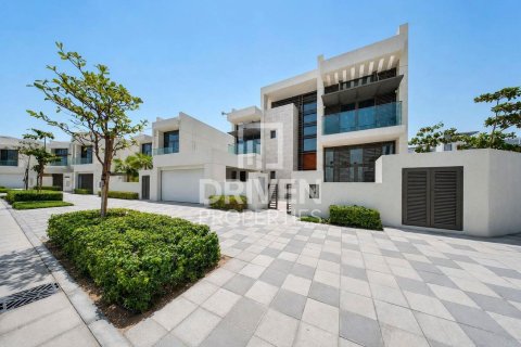 4 bedrooms Villa in District One, UAE No. 212818 27