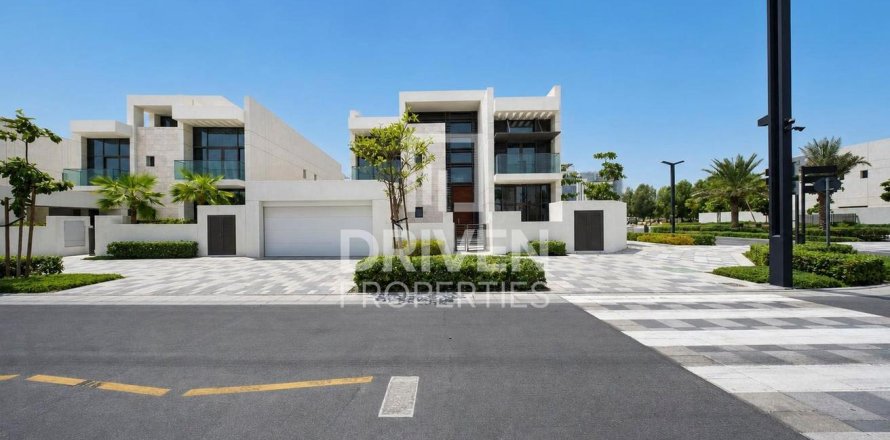 4 bedrooms Villa in District One, UAE No. 212818