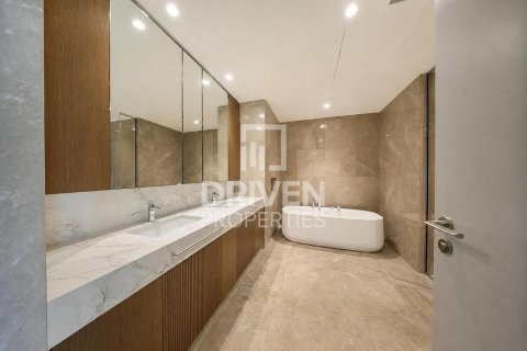 4 bedrooms Penthouse in EMAAR Beachfront, UAE No. 223055 25
