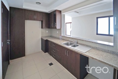 3 bedrooms Villa in Reem, UAE No. 220897 7