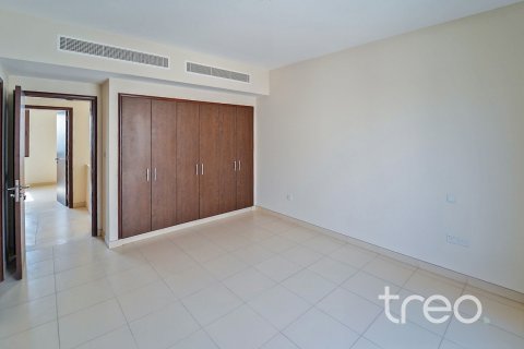 3 bedrooms Villa in Reem, UAE No. 220897 8