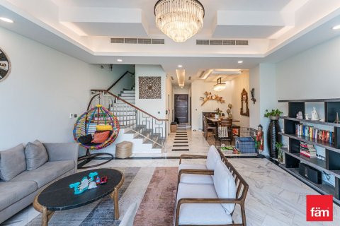 Villa de 3 dormitorios en Al Furjan, UAE No. 205587 3