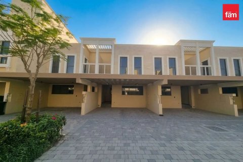 4 bedrooms Townhouse in Dubai, UAE No. 210934 3