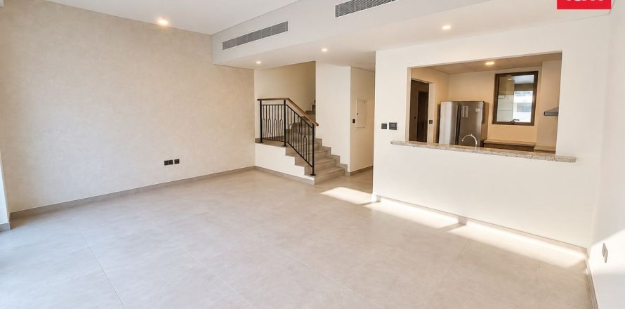 4 bedrooms Townhouse in Dubai, UAE No. 210934