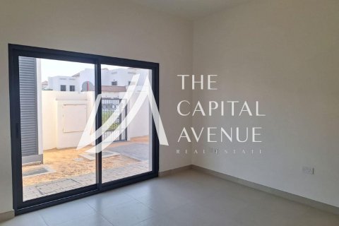 5 bedrooms Villa in Al Shamkha, UAE No. 221796 3