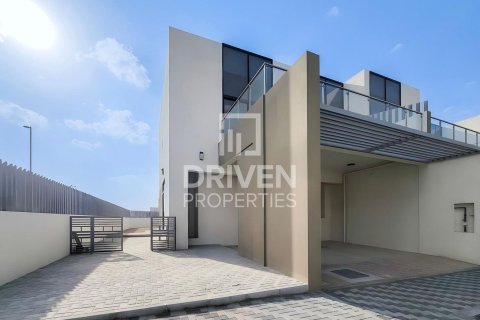 Вилла с 4 спальнями в District 11, ОАЭ №221236 10