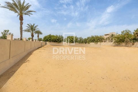 Land de 2605.74m² en Sector E, UAE No. 214231 16