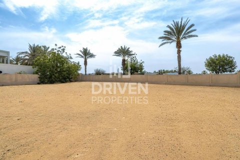 Land de 2605.74m² en Sector E, UAE No. 214231 13