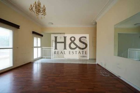 4 bedrooms Villa in Dubai, UAE No. 112709 11