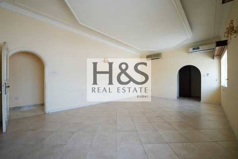 4 bedrooms Villa in Dubai, UAE No. 112709 13