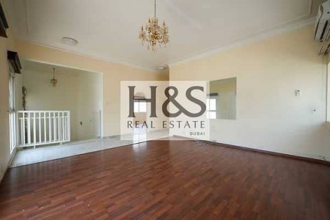 4 bedrooms Villa in Dubai, UAE No. 112709 9