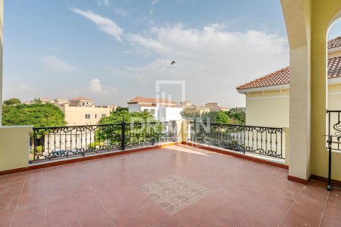 4 bedrooms Villa in Hacienda, UAE No. 212664 8